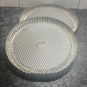 Set of 2 Pampered Chef Silver  Fluted Tart Pans. Exc condition